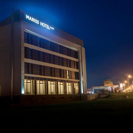 Hotel Mariss Alba Iulia Exteriör bild