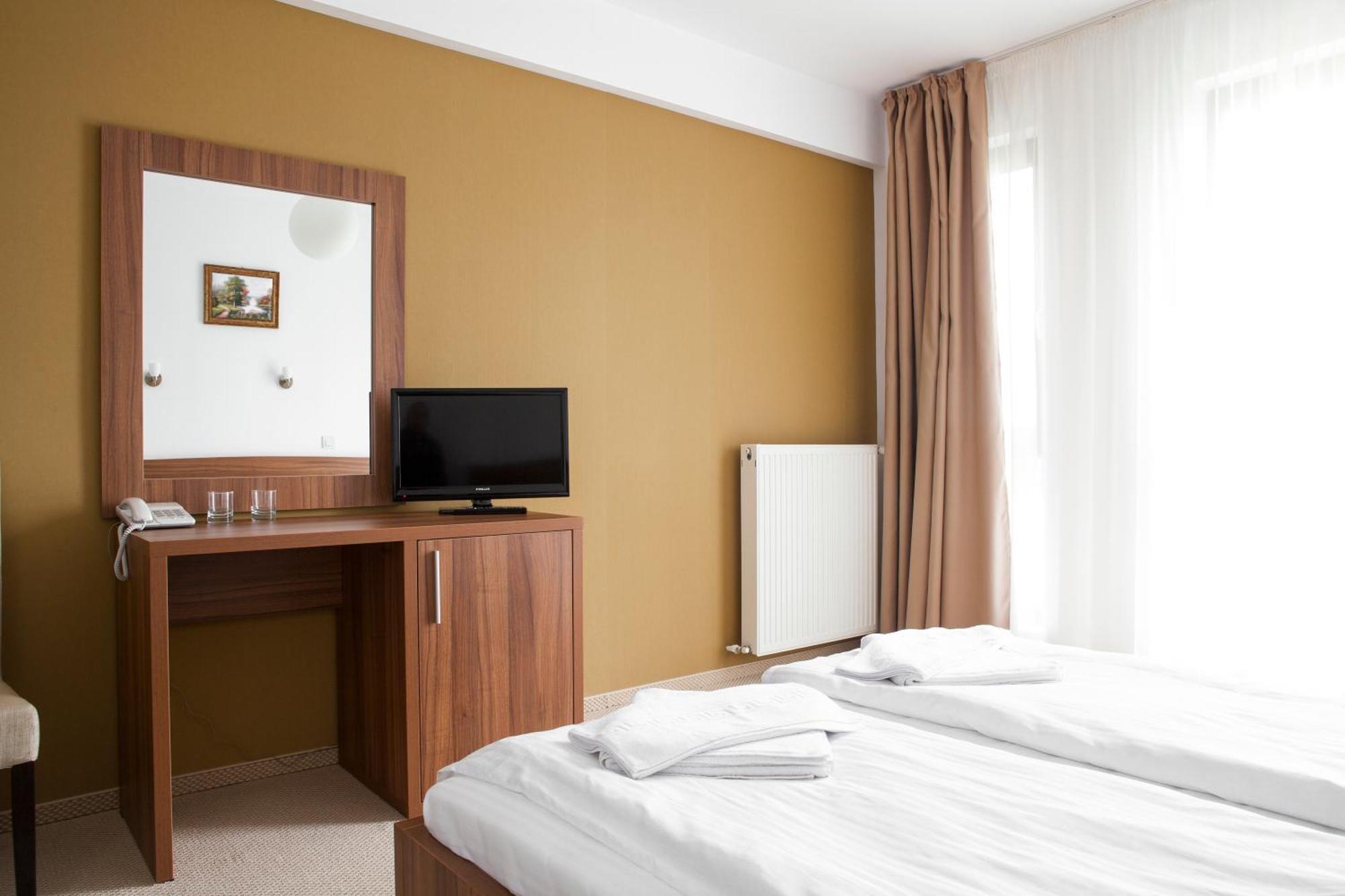 Hotel Mariss Alba Iulia Exteriör bild