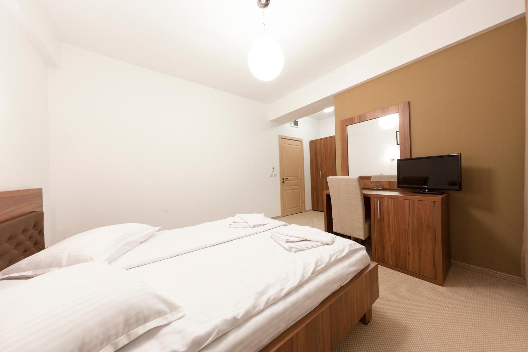 Hotel Mariss Alba Iulia Exteriör bild