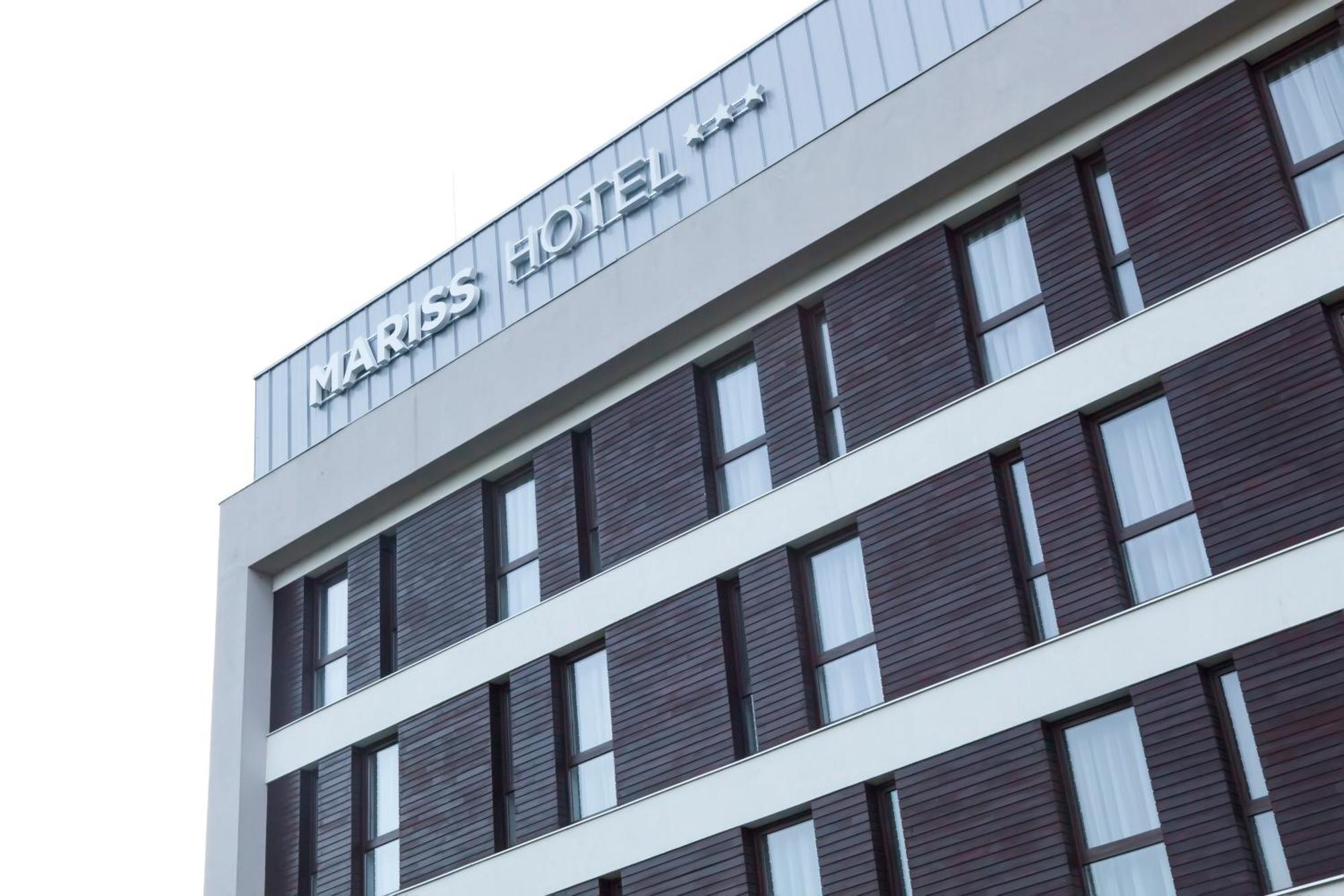 Hotel Mariss Alba Iulia Exteriör bild