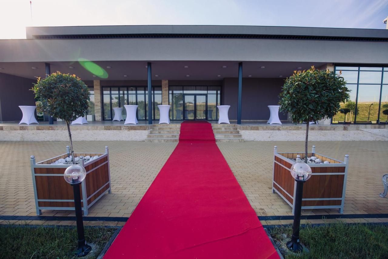 Hotel Mariss Alba Iulia Exteriör bild